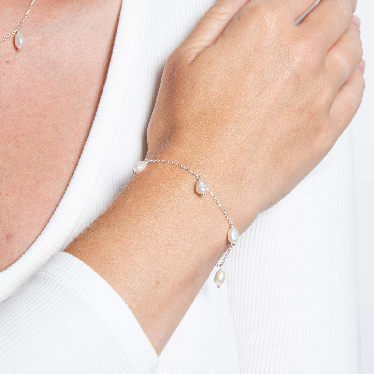 Pearl Drop Station Bracelet