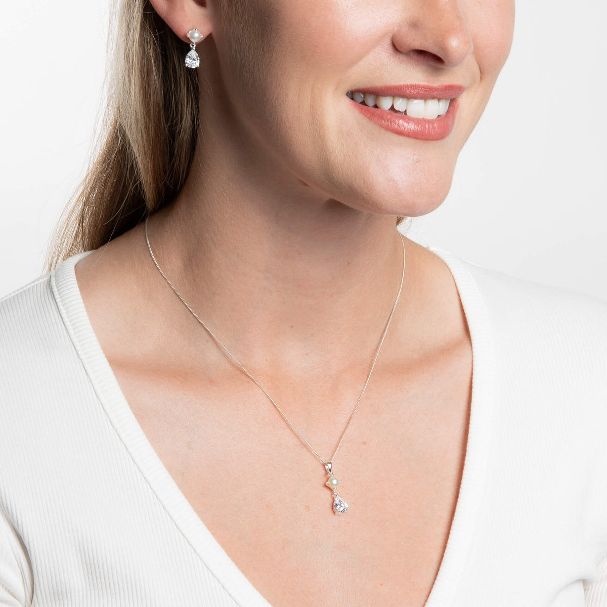 Pearl and Cubic Zirconia Drop Pendant