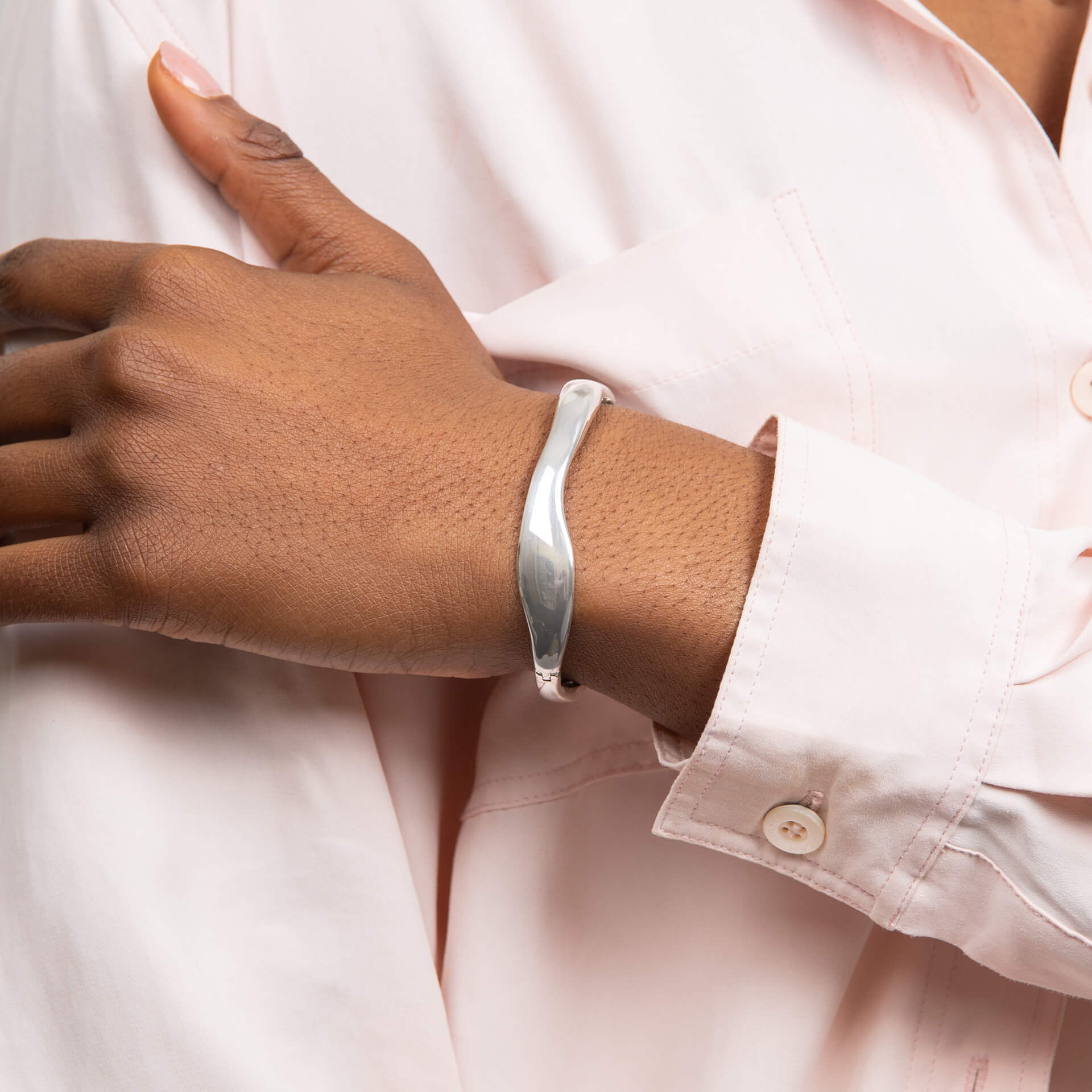 Organic Wave Statement Hinged Bangle