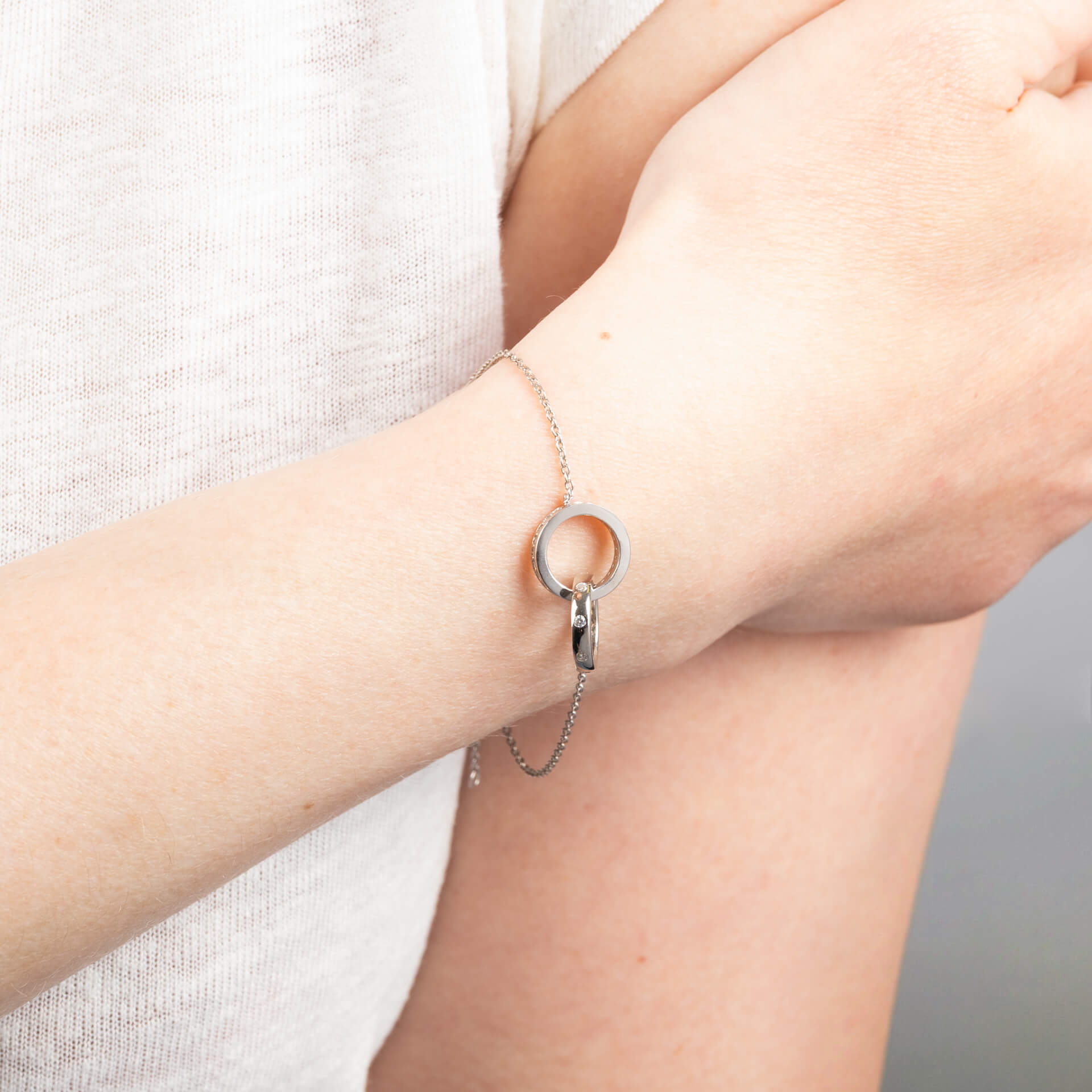Interlocking Rings Bracelet