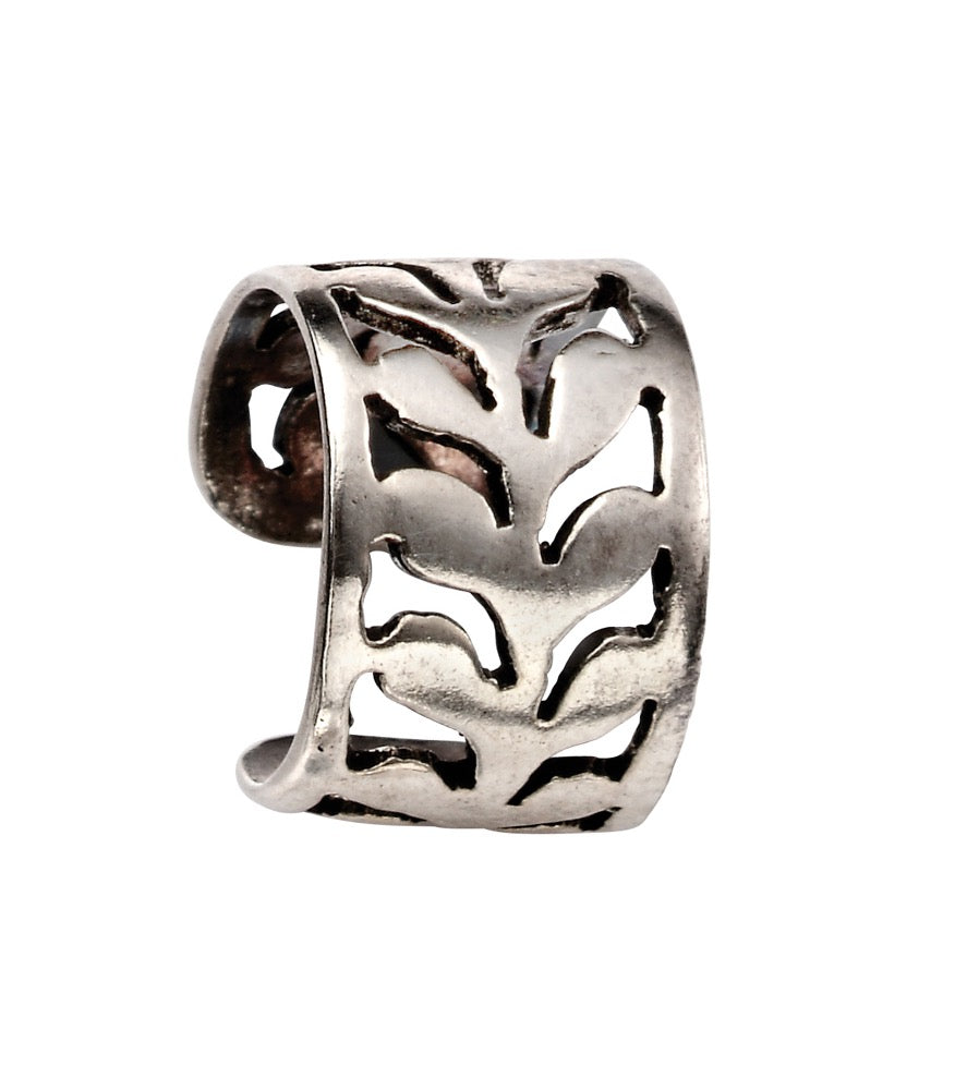 Leaf Pattern Ear Cuff
