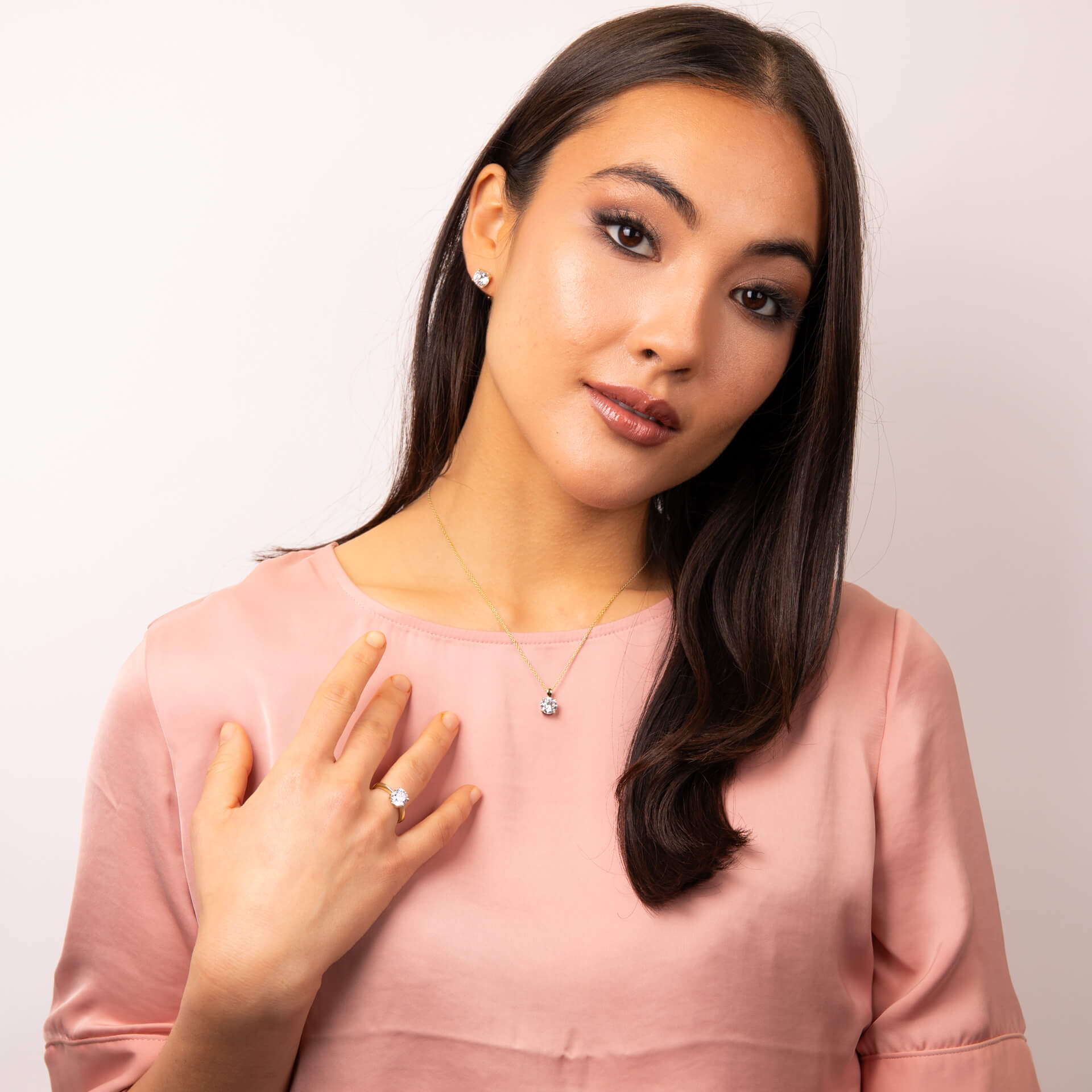Four Claw Carat Pendant
