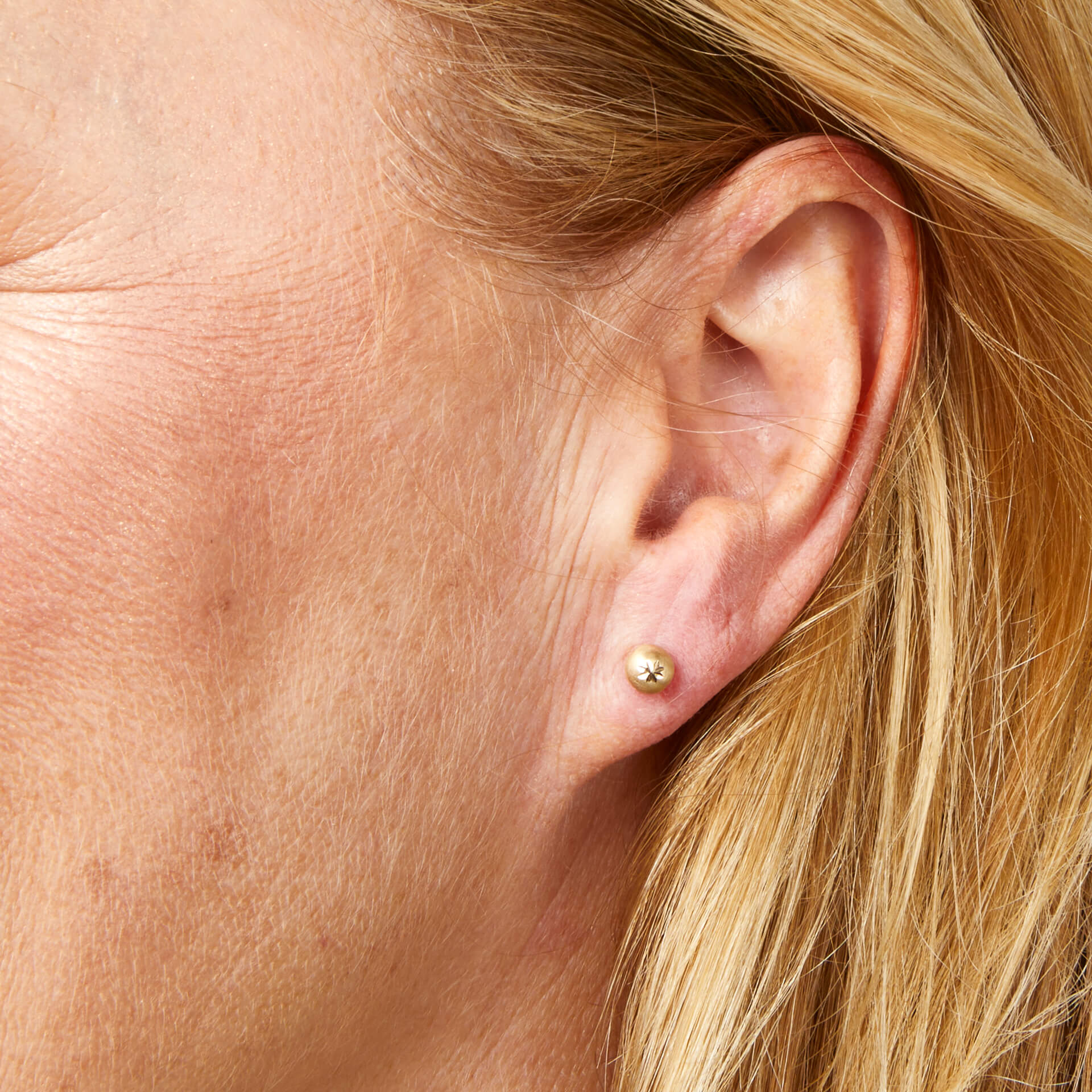 Starburst Detail Ball Stud Earrings