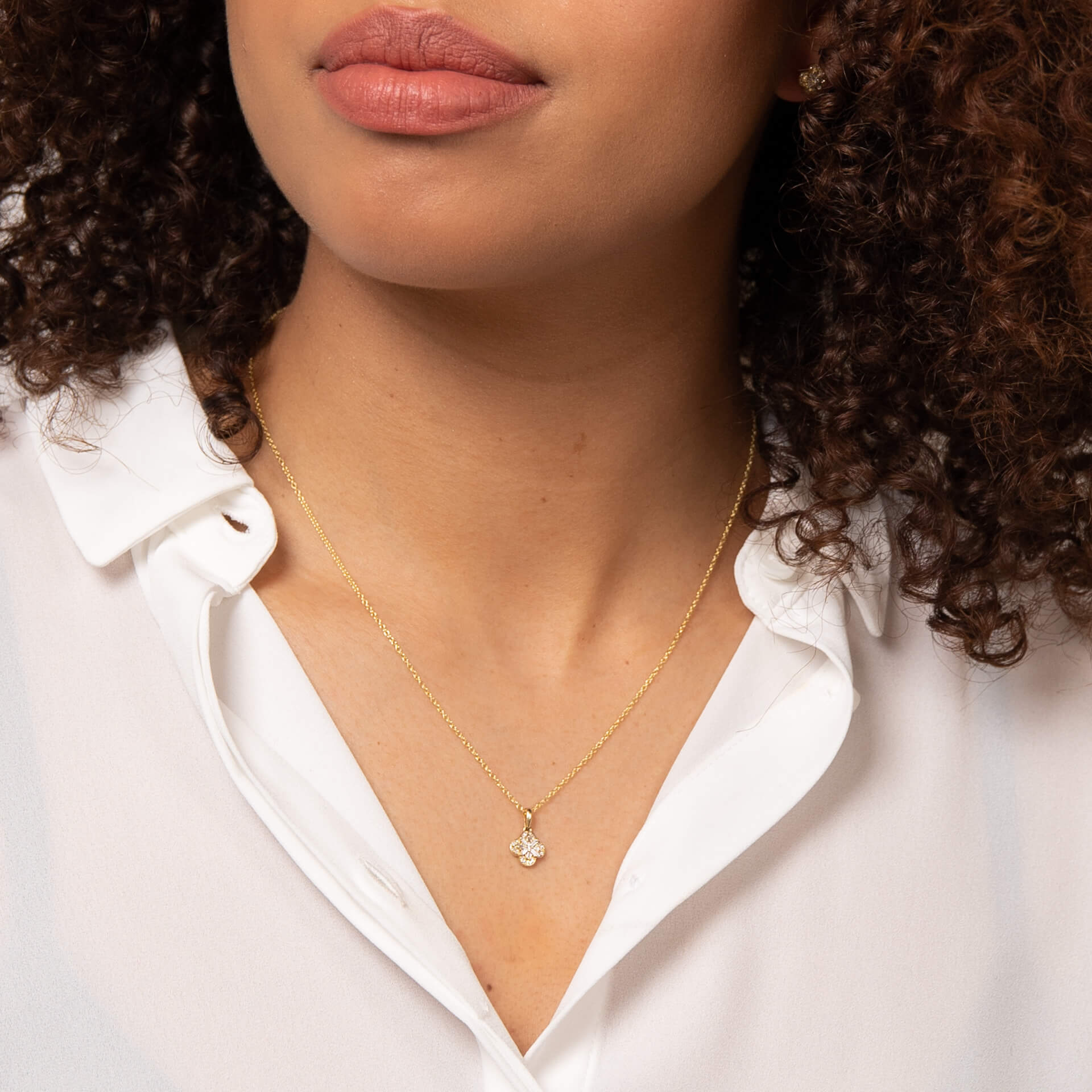 Flower Pendant with Diamond