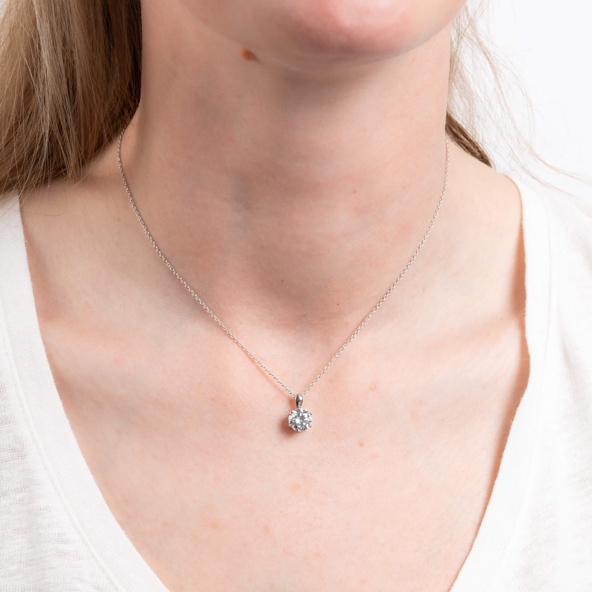 Six Claw Carat Pendant