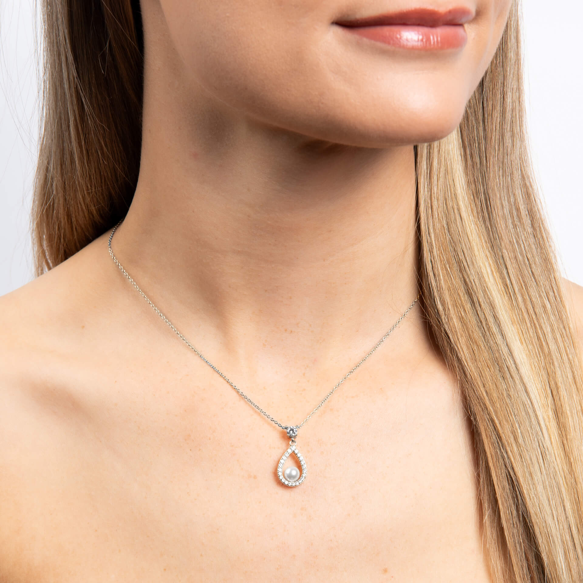 Open Halo Teardrop Pendant with Shell Pearl
