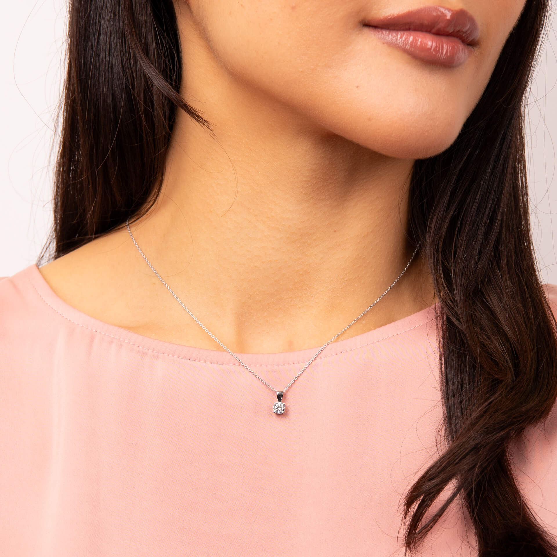 Four Claw Carat Pendant