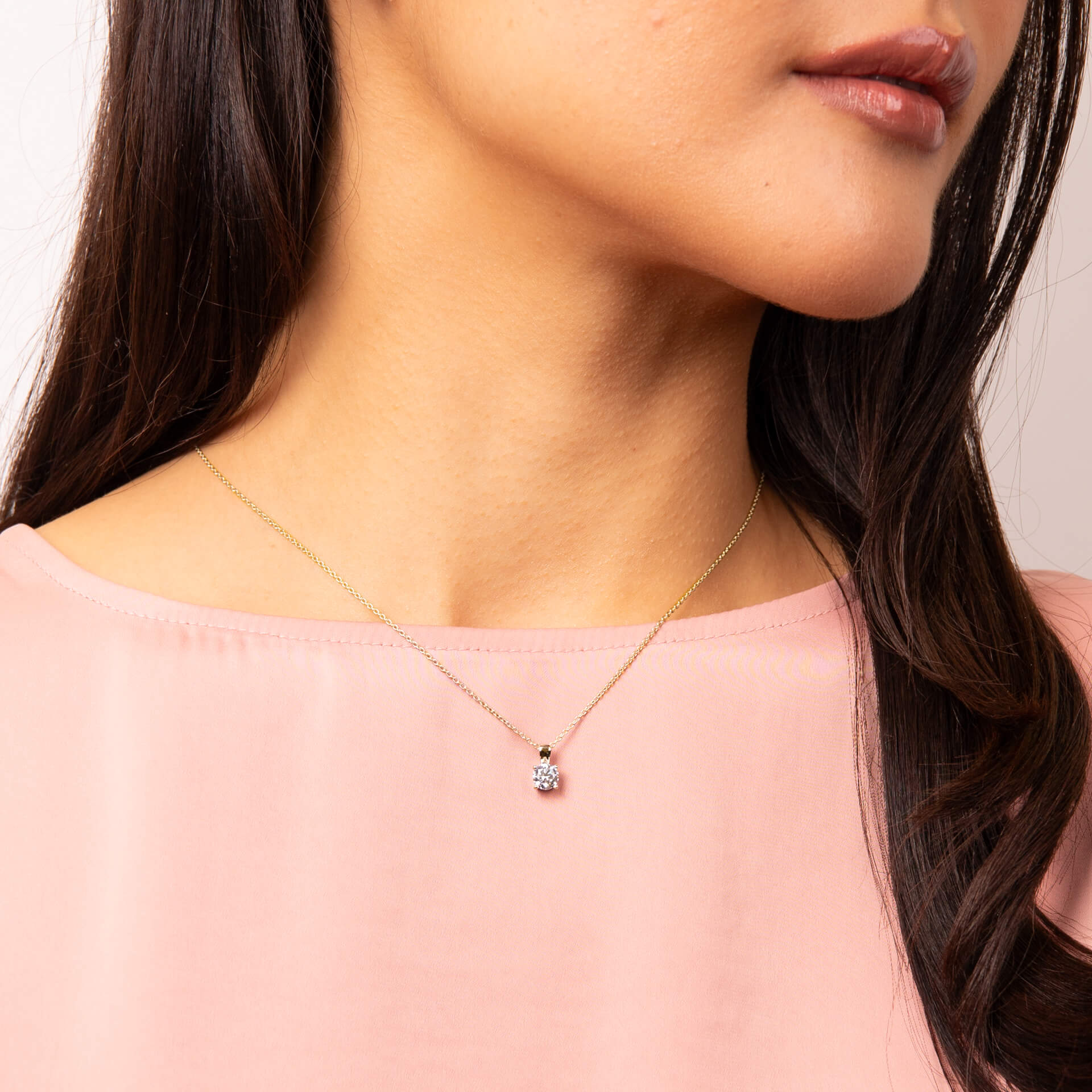 Four Claw Carat Pendant