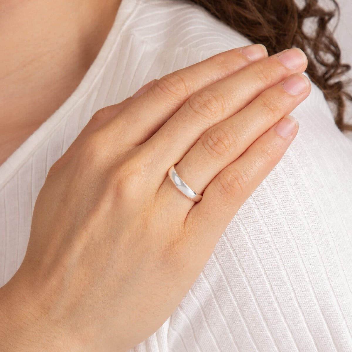 4mm Curved Band Ring