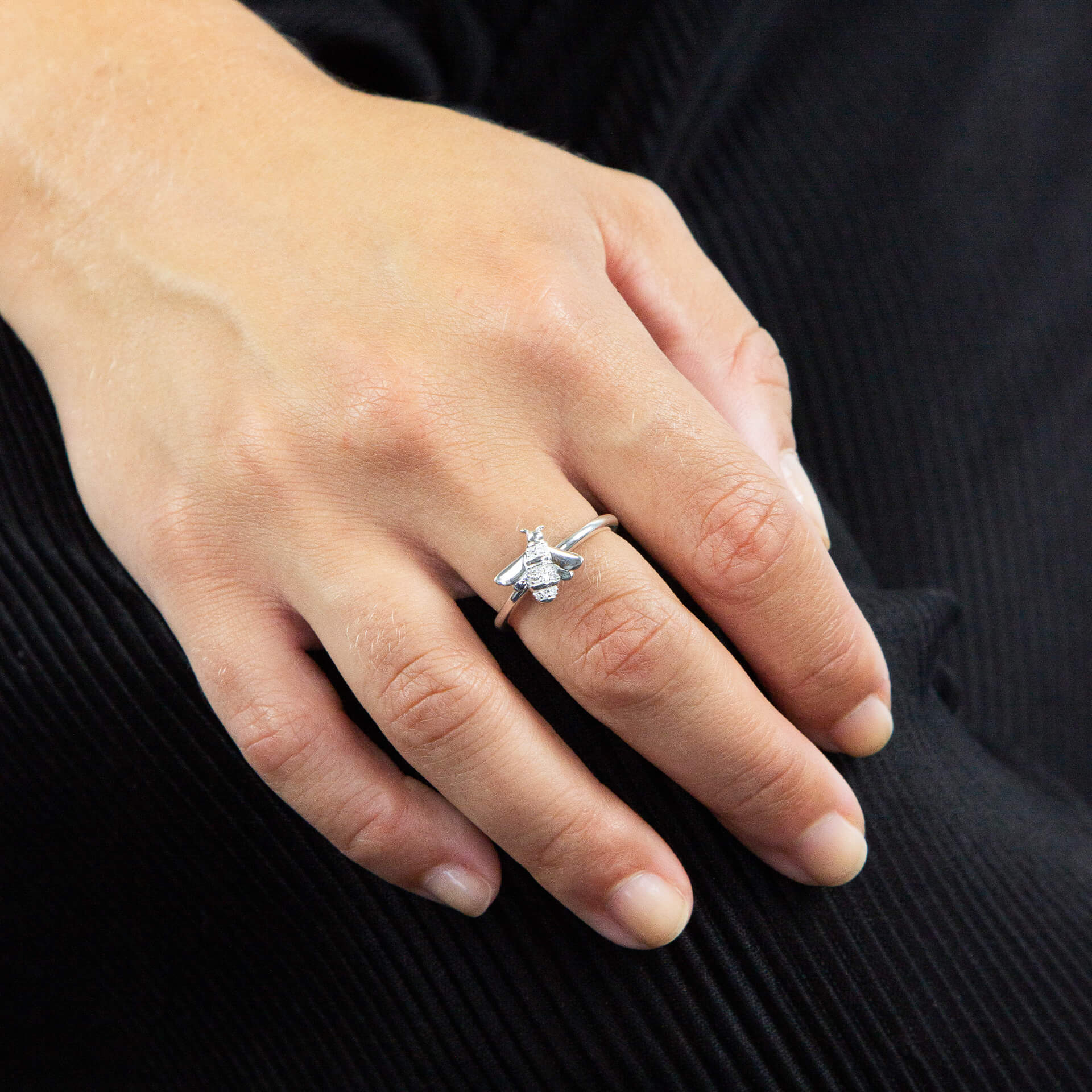 Bee CZ Ring
