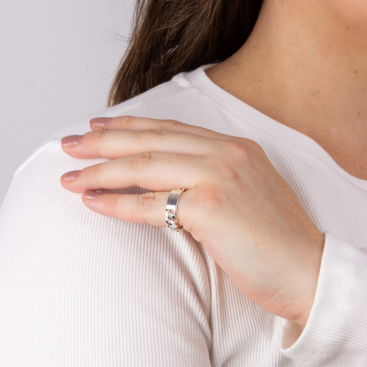 ID Bar and Chain Detail Ring