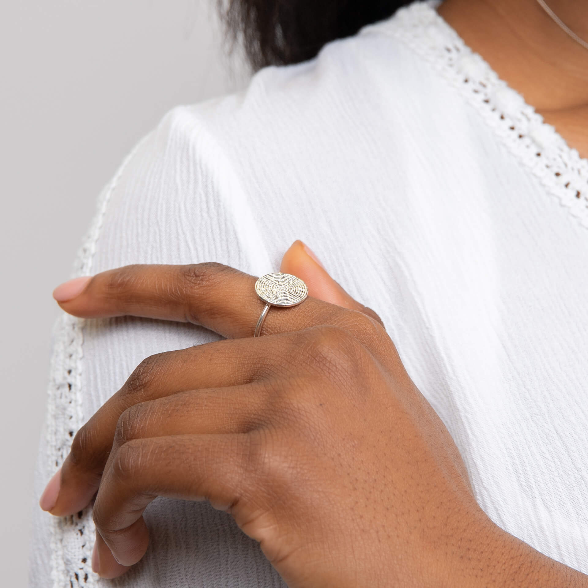 Ripple Texture Round Disc Ring