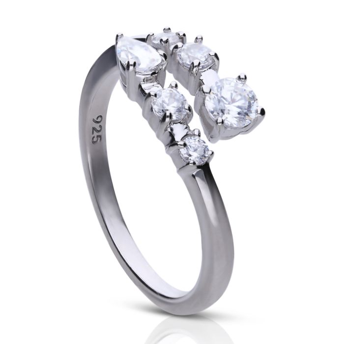 Graduating Stone Wrap Ring