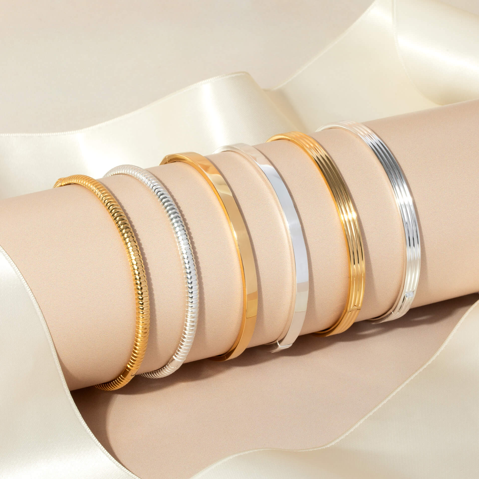 Plain Hinged Bangle