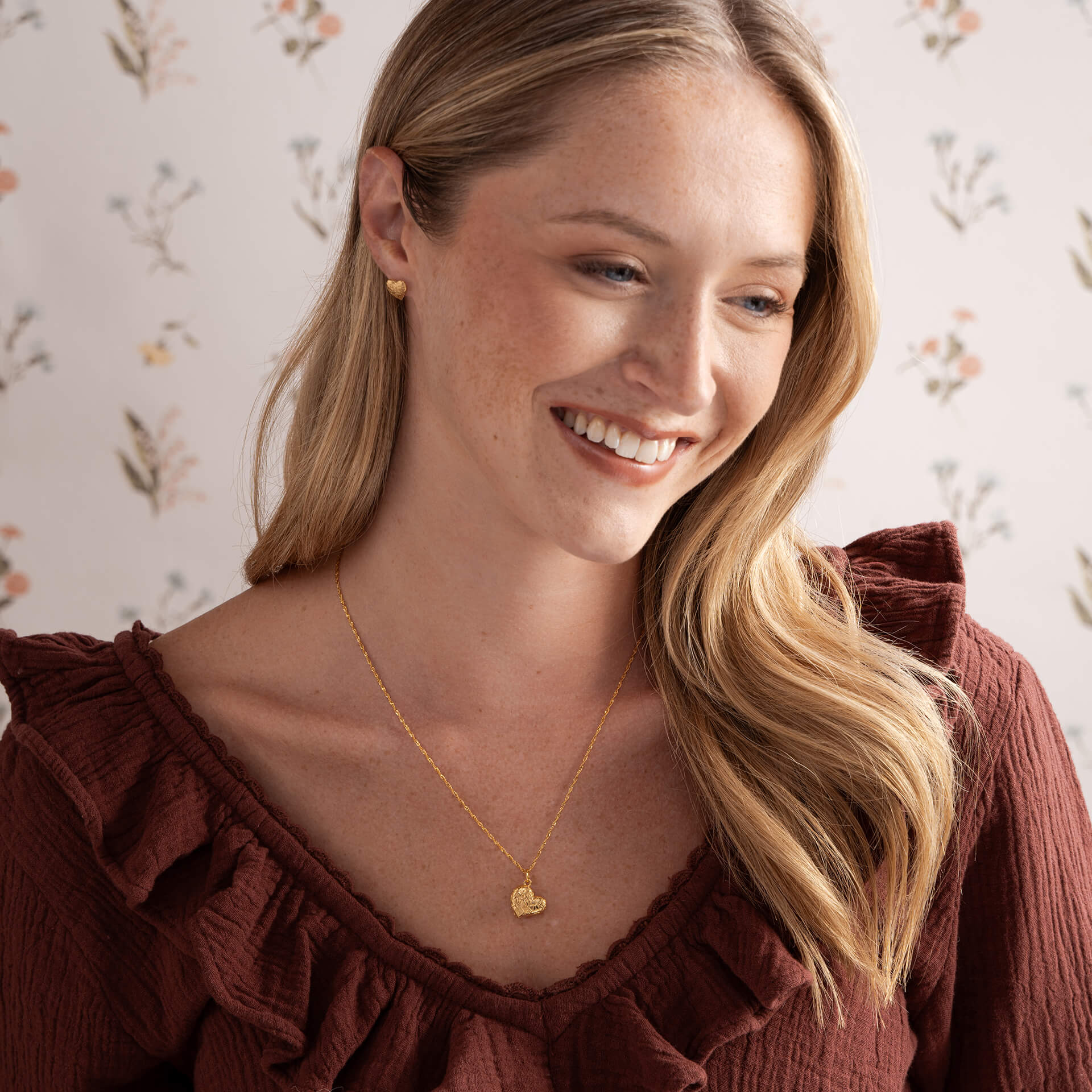 Darowen Puffy Floral Heart Stud Earrings