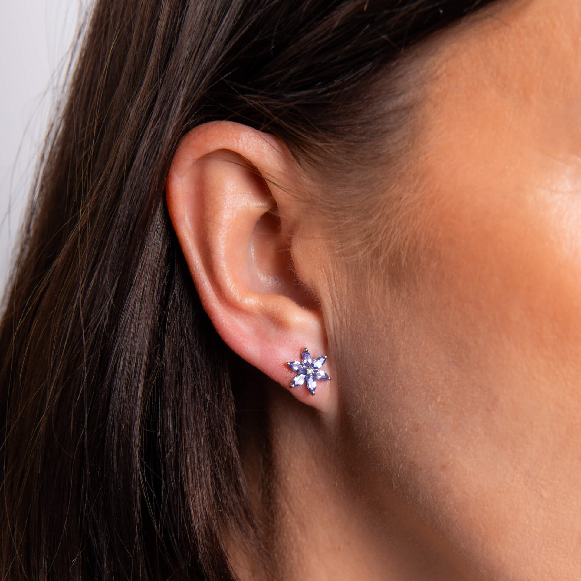 Tanzanite Flower Earrings with Diamond
