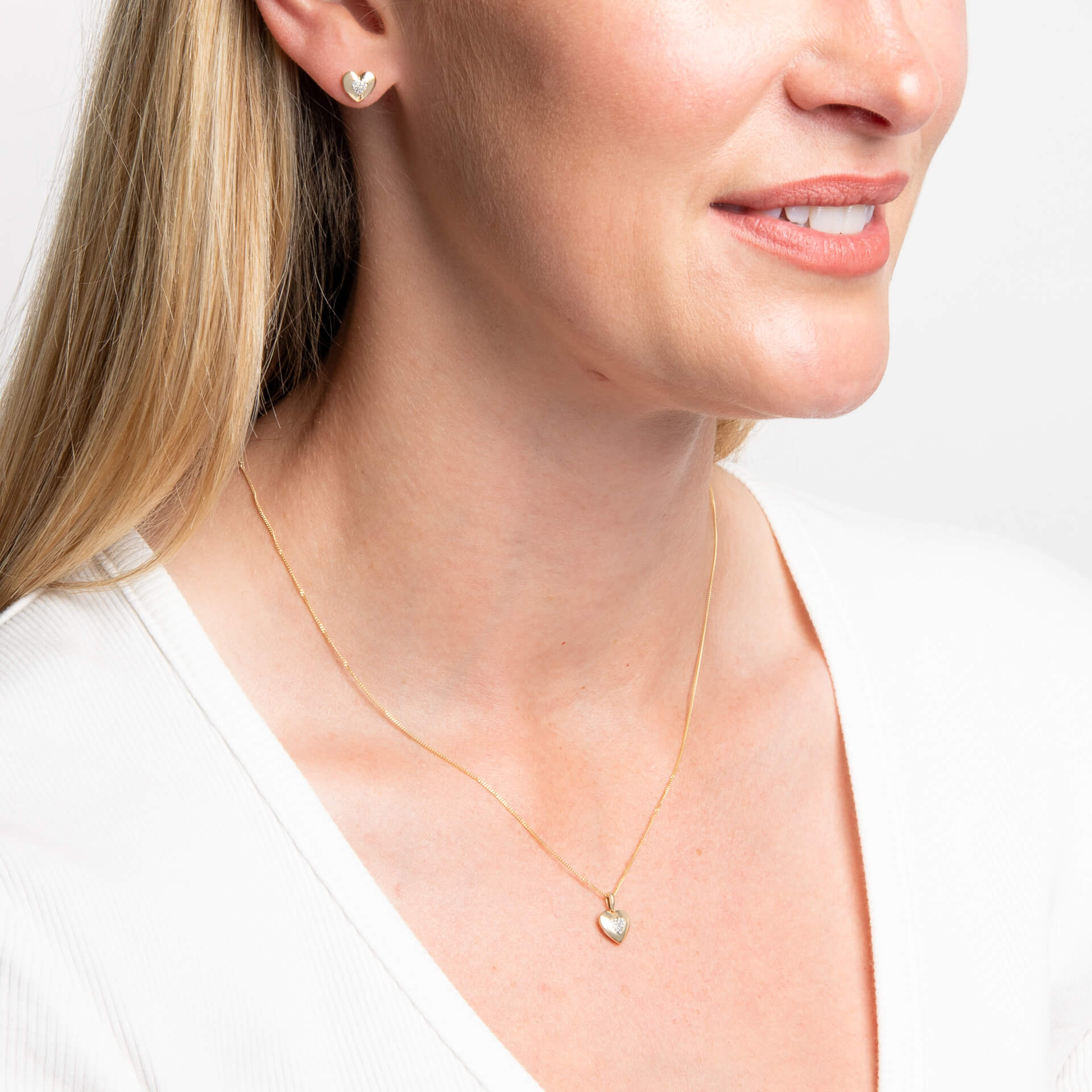 Pavé Diamond Heart Pendant