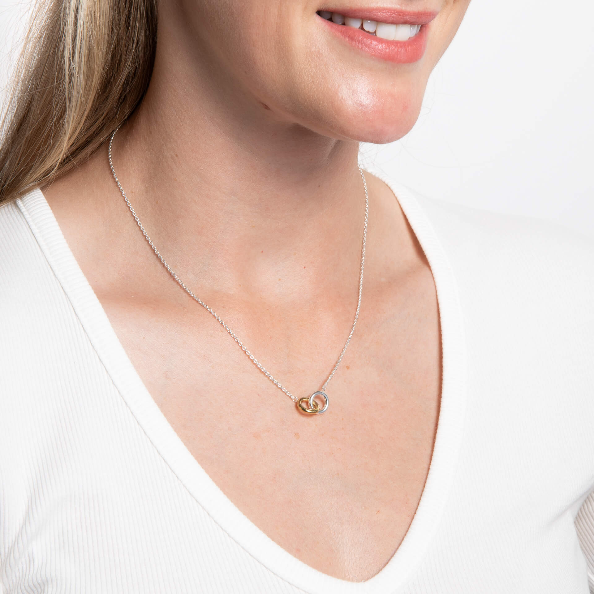 Two Tone Interlinking Circle Necklace
