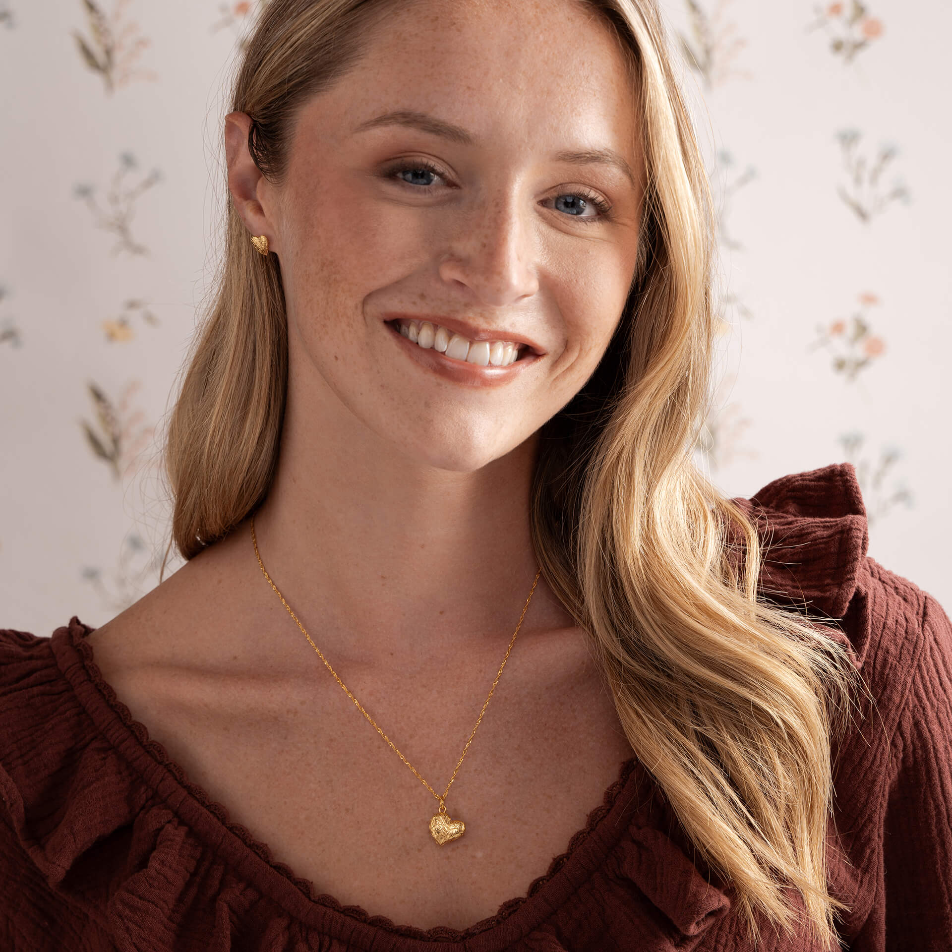Darowen Puffy Floral Heart Stud Earrings