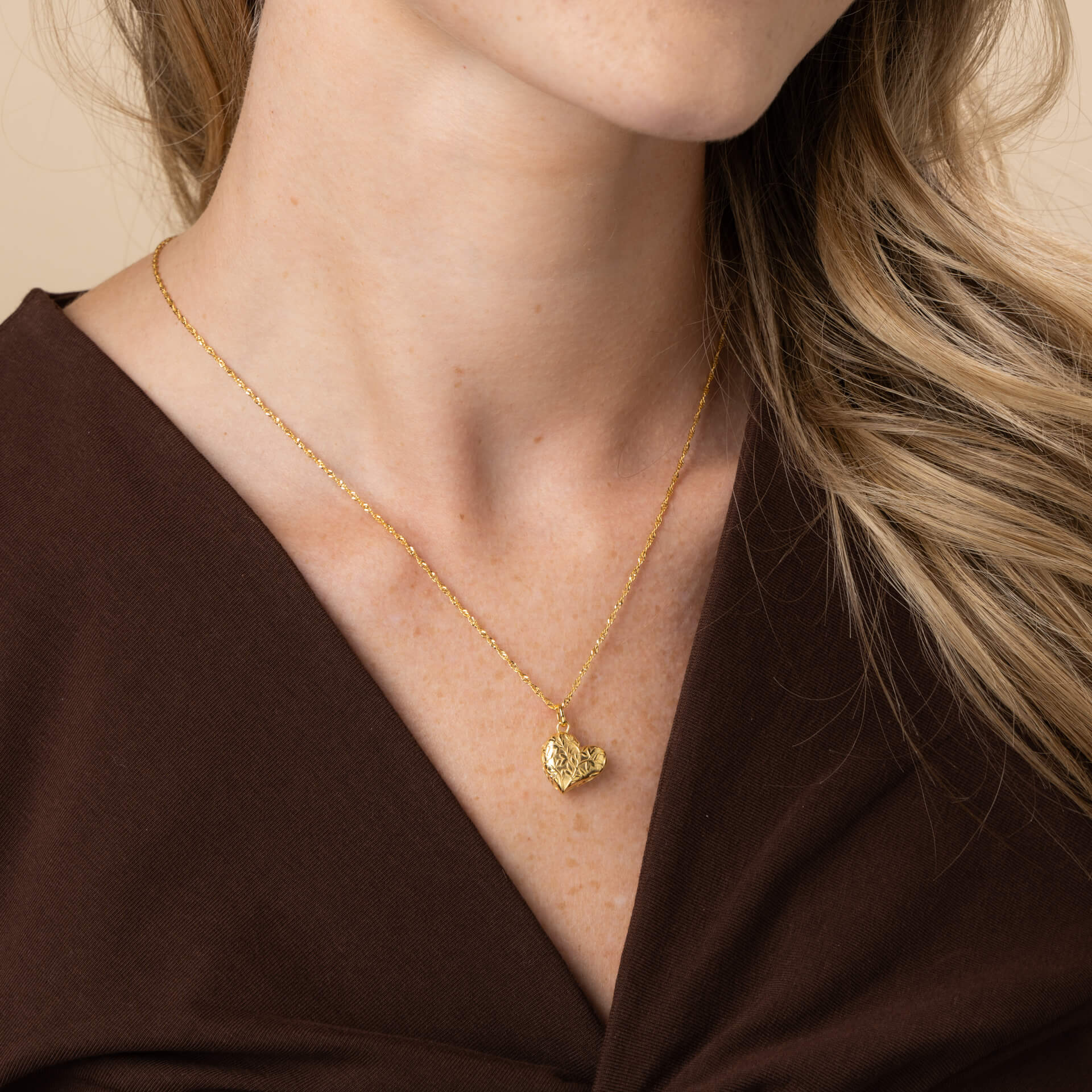 Darowen Puffy Floral Heart Necklace