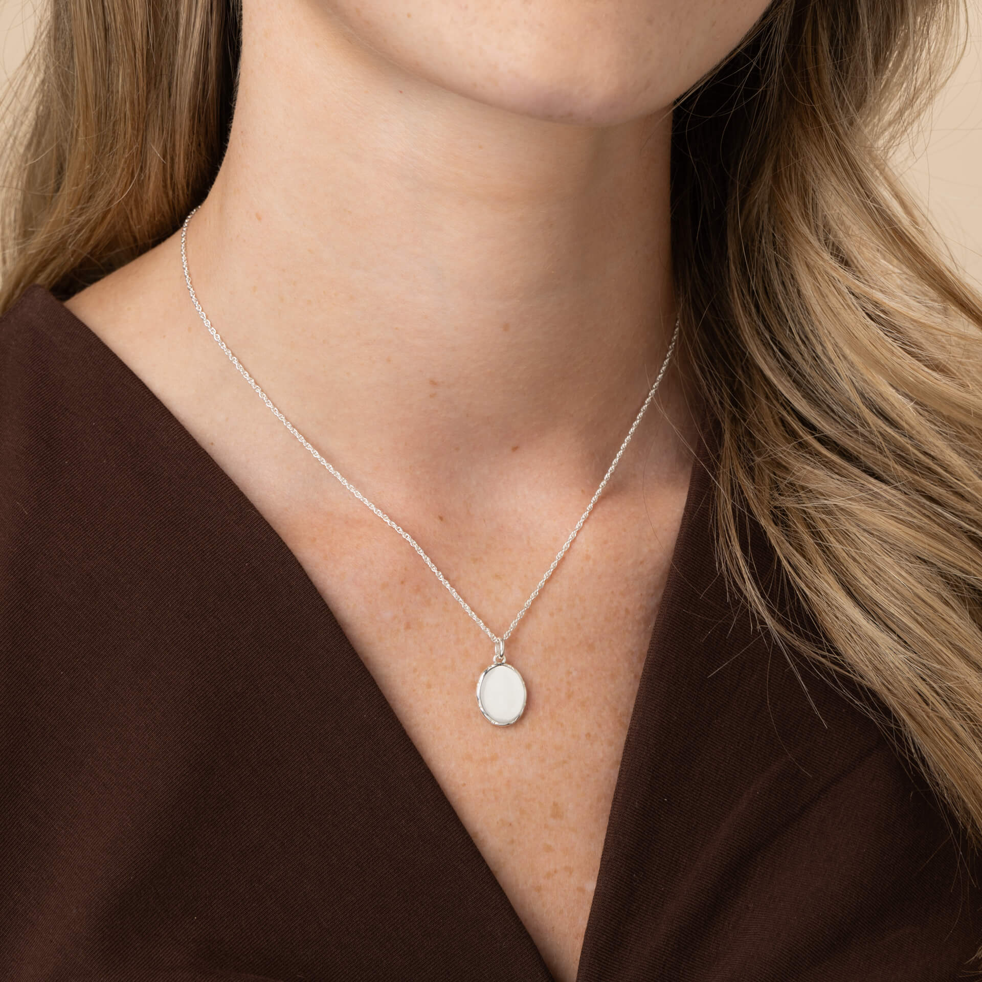 Ferndale Border Plain Engravable Necklace