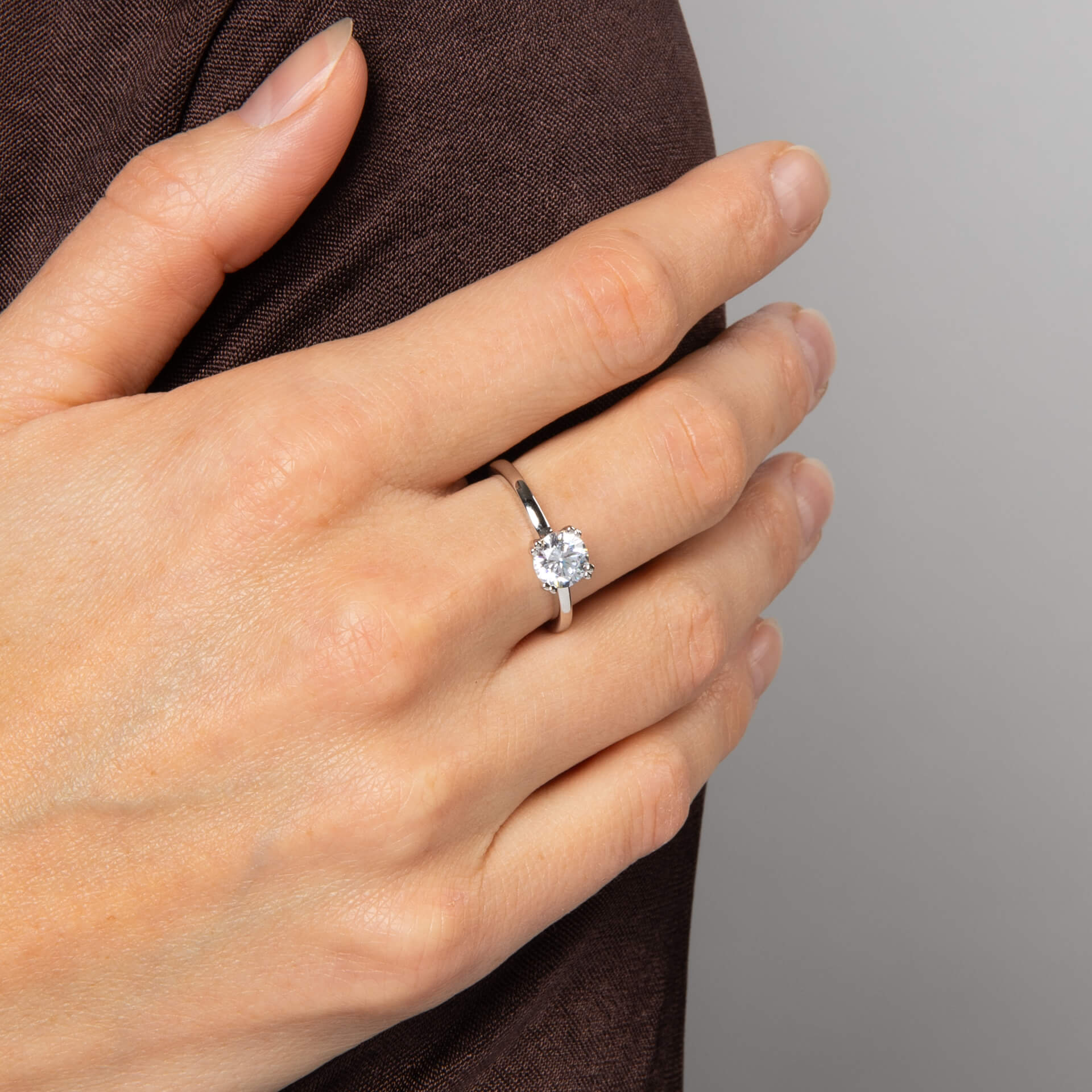 Double Claw Solitaire Ring