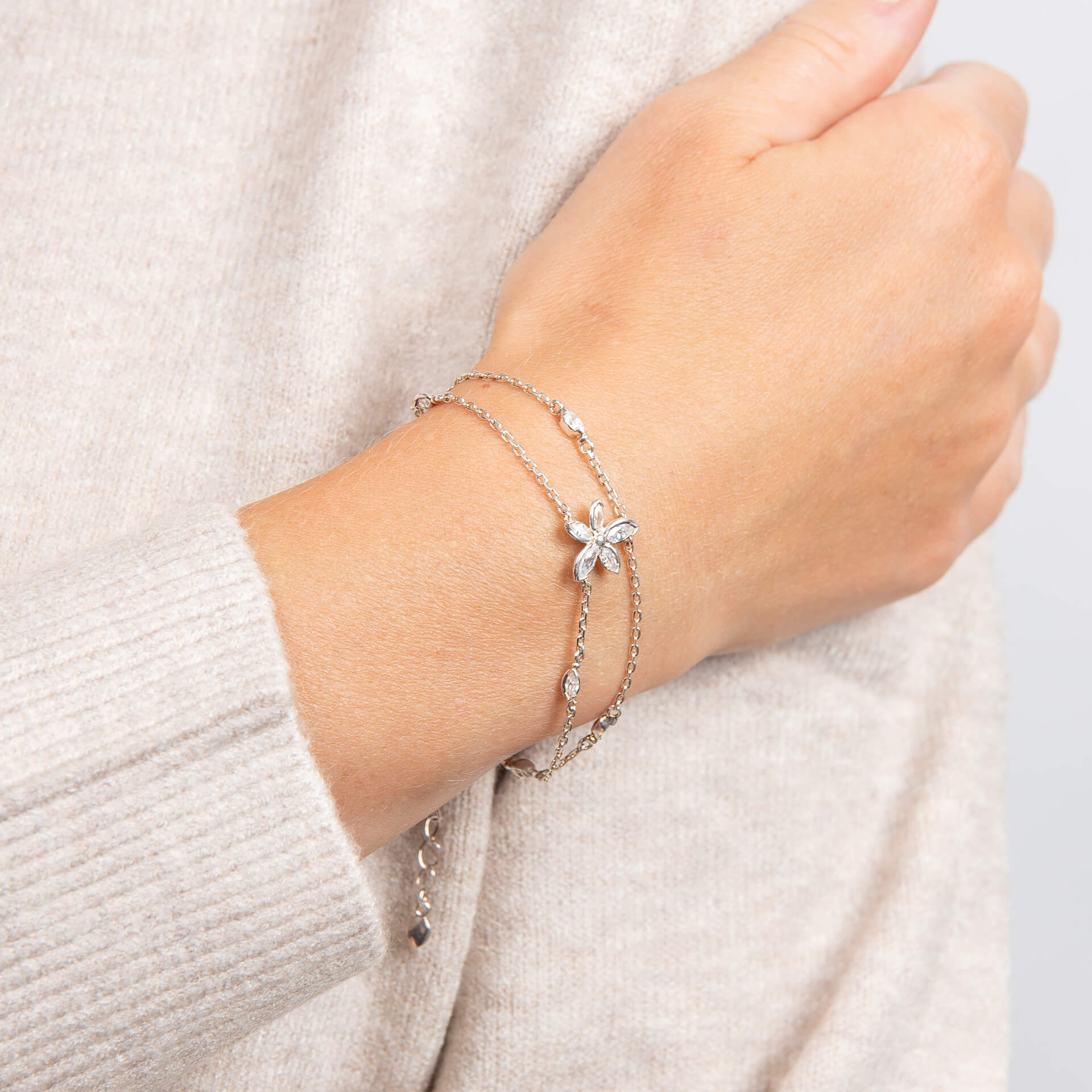 Tumbling Floral Bracelet