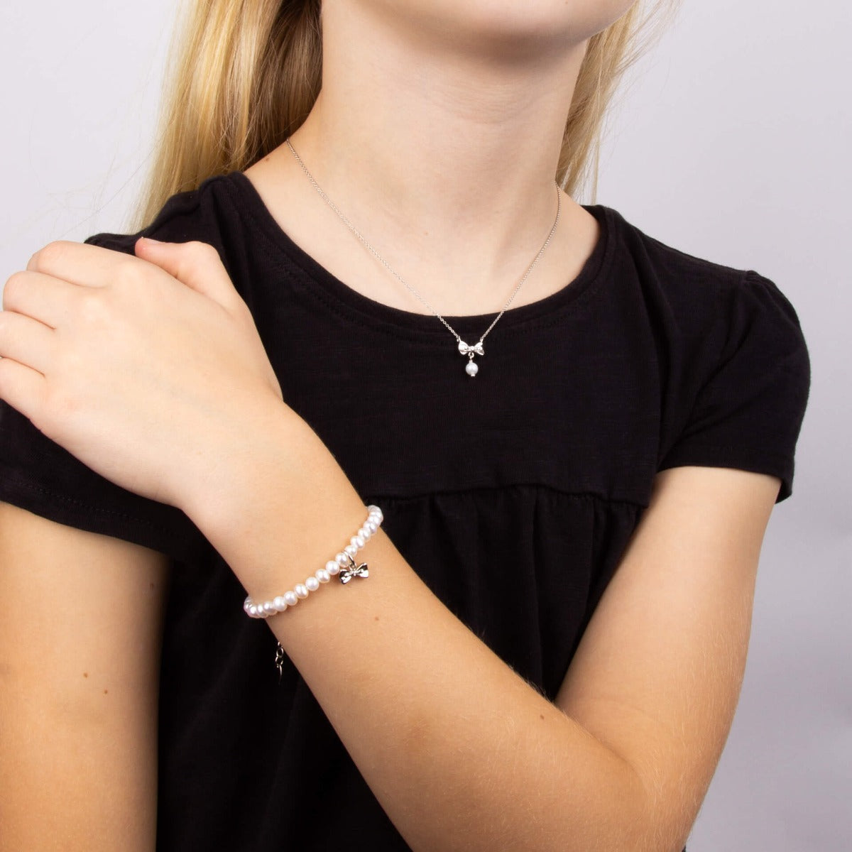 Freshwater Pearl Bow Necklace