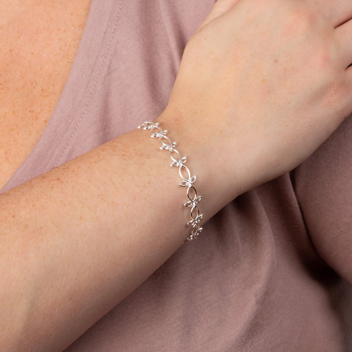 Leaf Trio Chain Bracelet