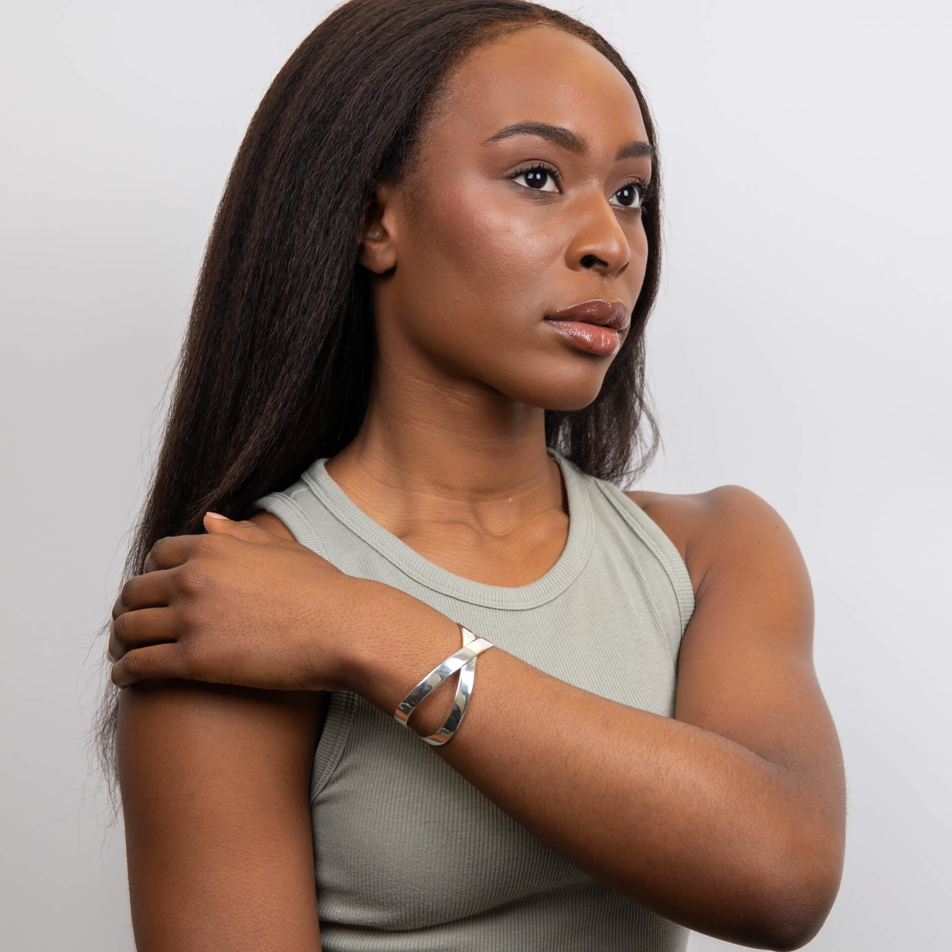 Statement Crossover Bangle