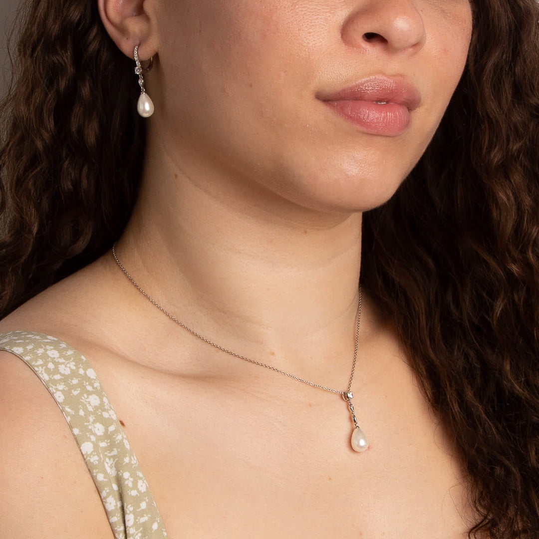 Shell Pearl Chain Drop Pendant