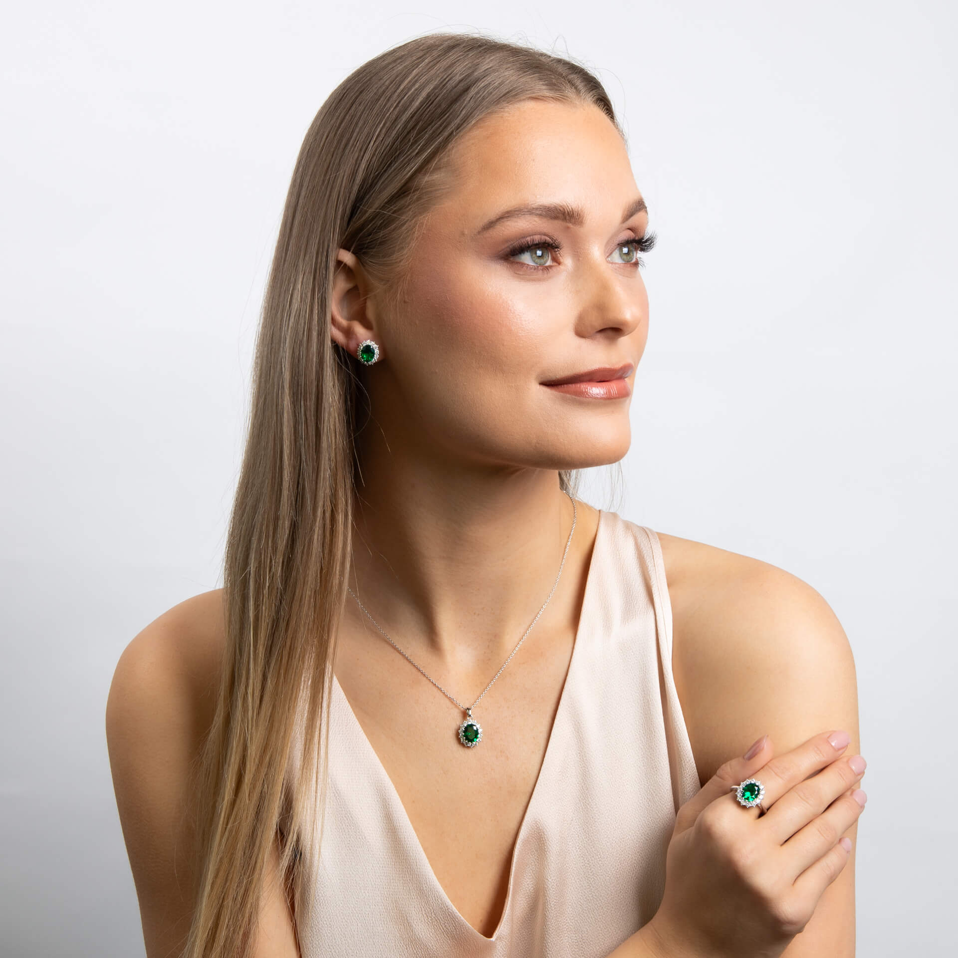 Oval Ring with Surround