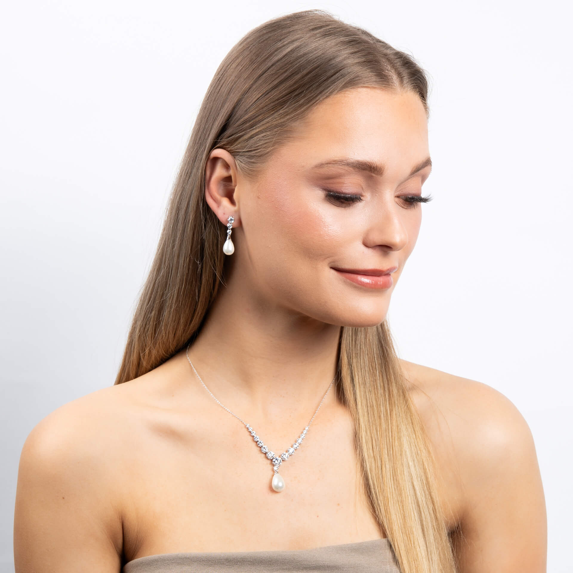 Statement Zirconia Drop Earrings Shell Pearl