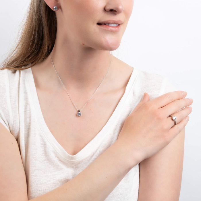 Four Claw Carat Ring