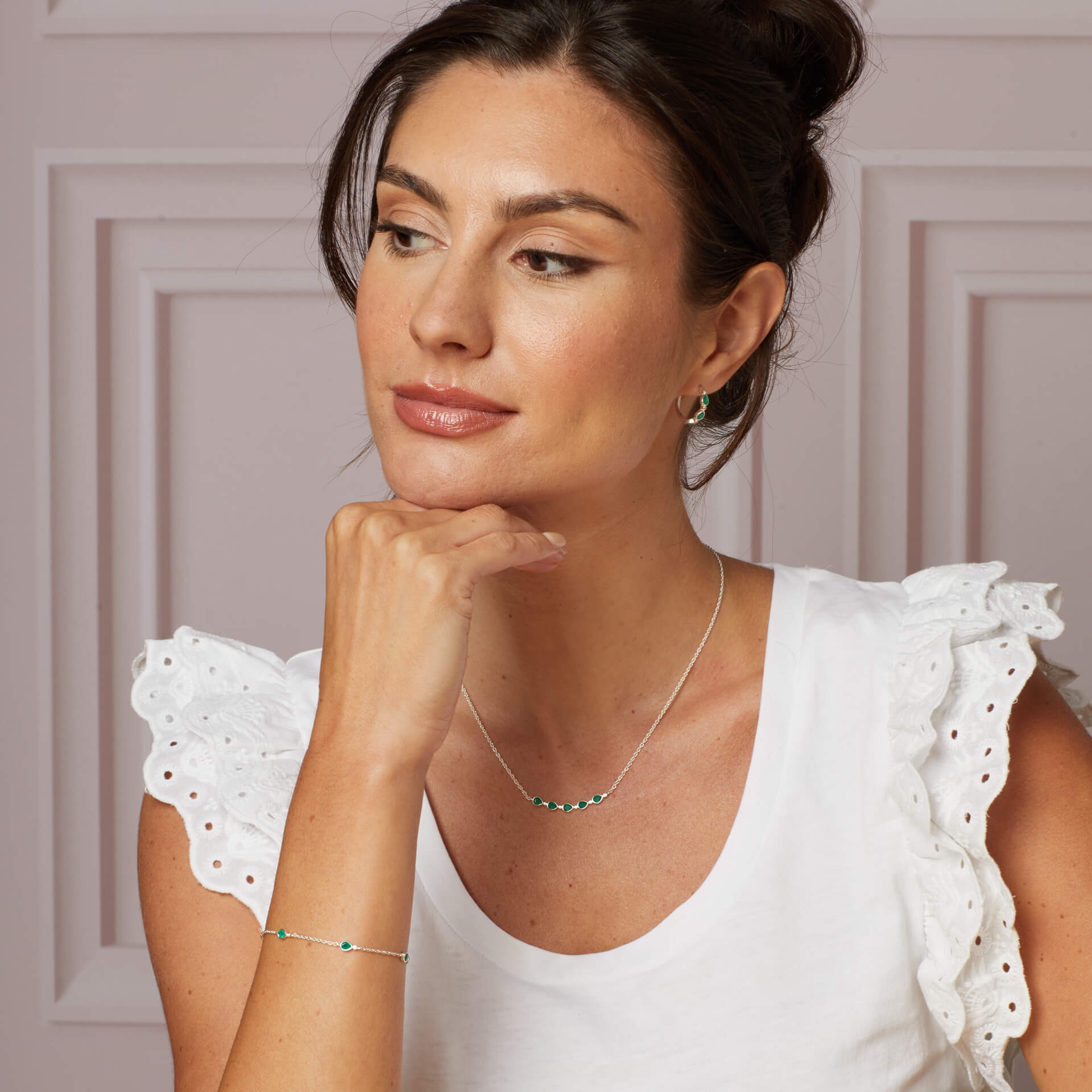 Thornage Flowers Necklace