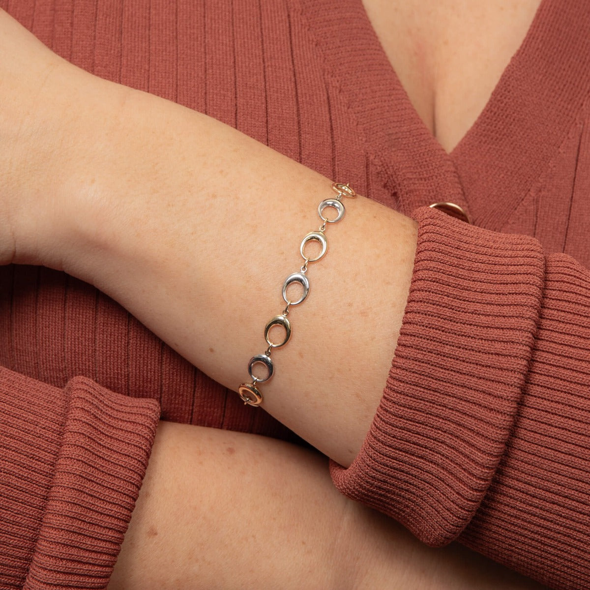 9ct Mixed Gold Oval Link Bracelet