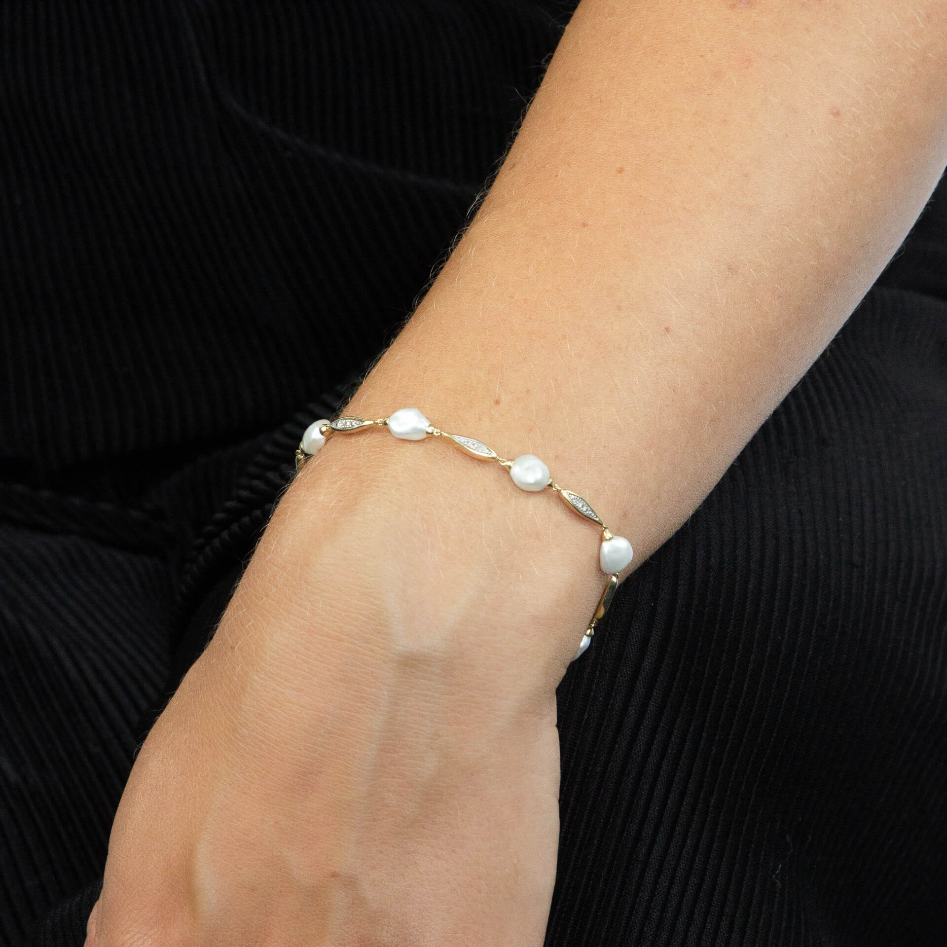 Keshi Pearl and Diamond Station Bracelet