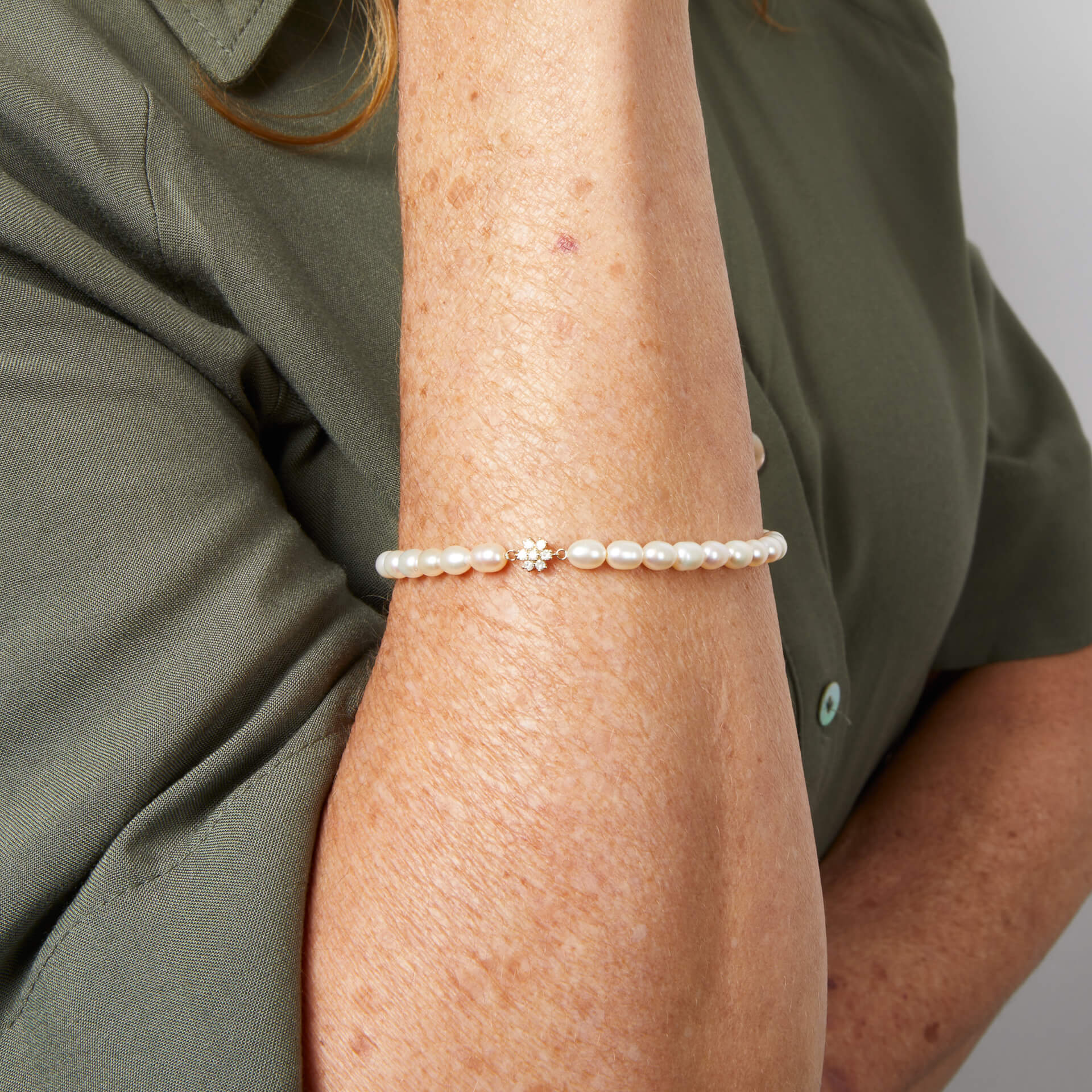 Seed Pearl and Flower Bracelet