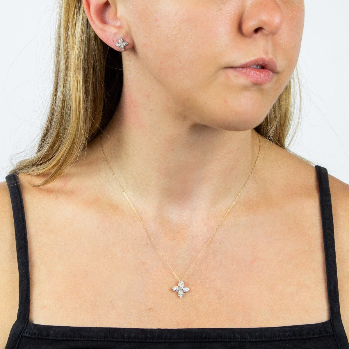 Puffed Flower Pendant with Diamonds