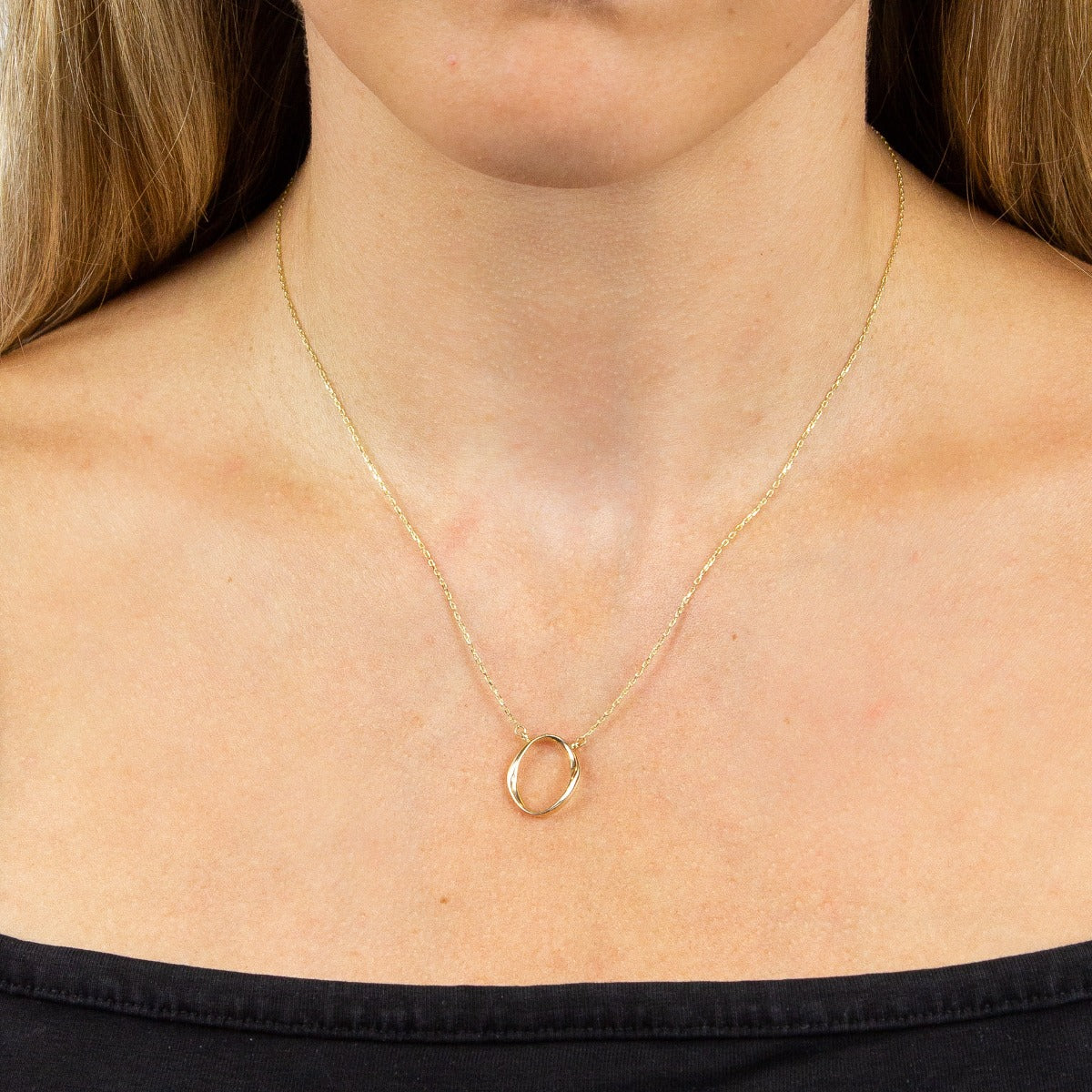 Twist Open Oval Necklace