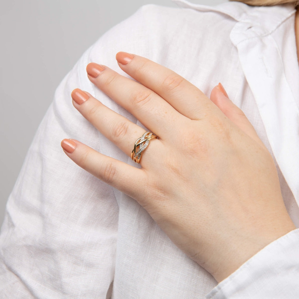 Plaited Ring with Pave Diamonds