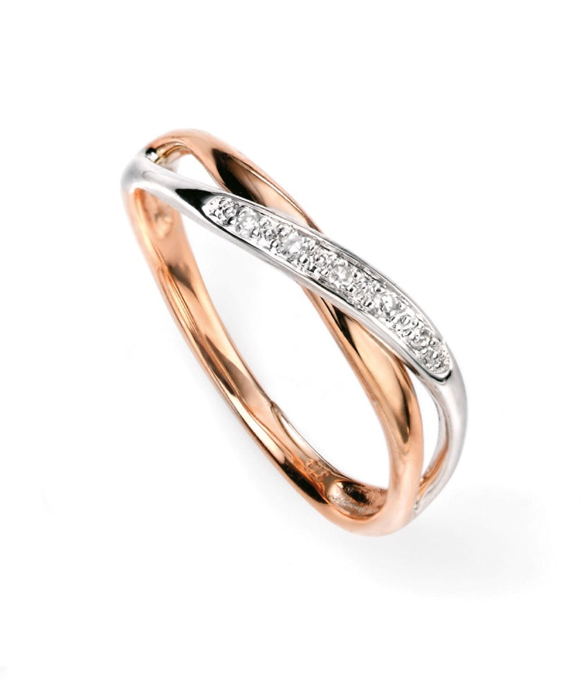 Twist Ring with Pave Diamonds