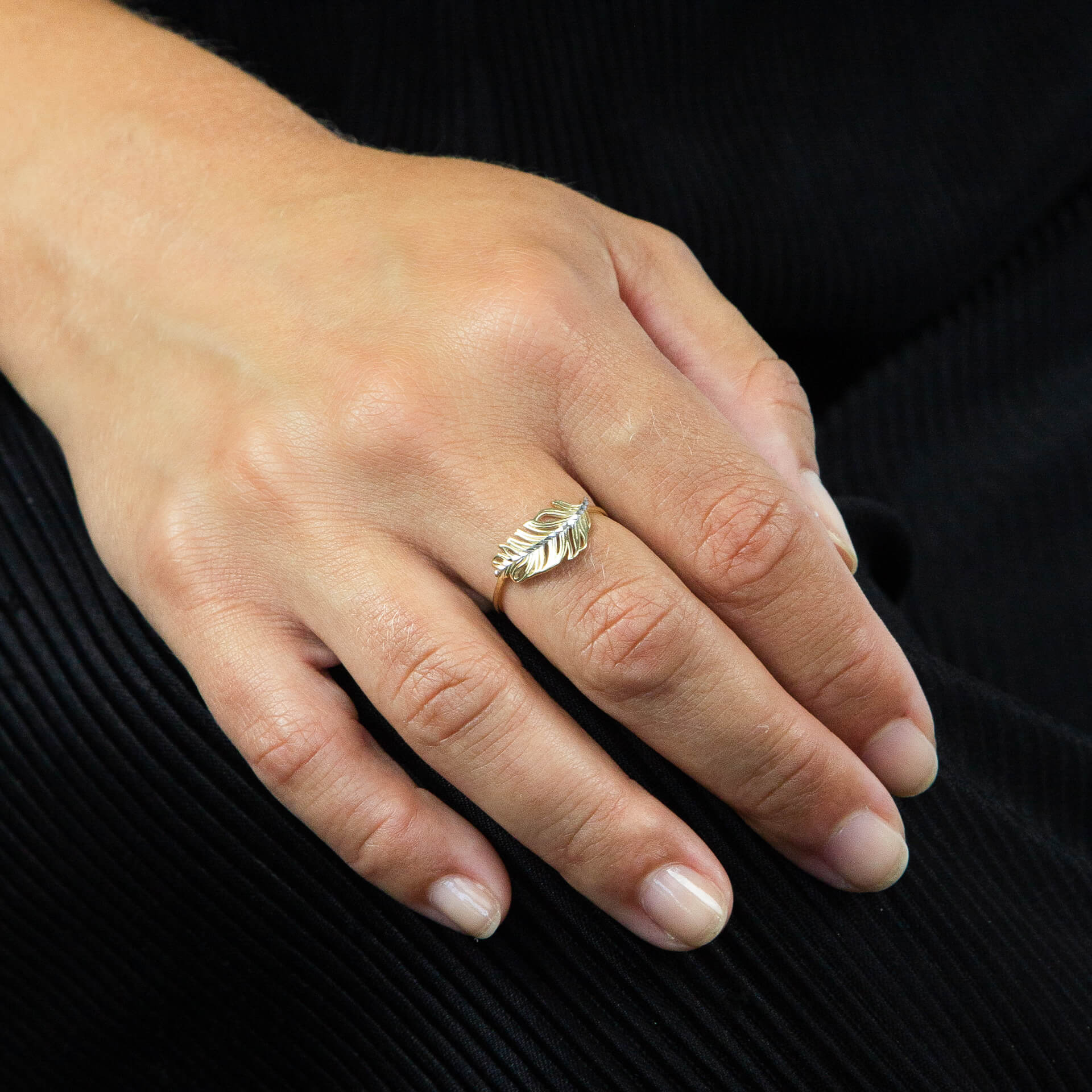 Plain Feather Ring