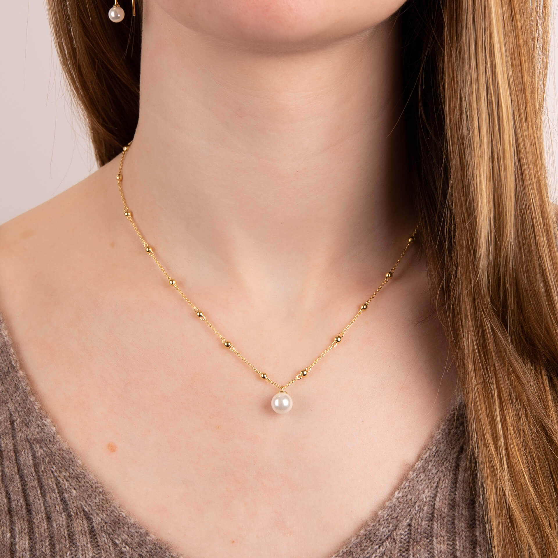Station Necklace with Shell Pearl