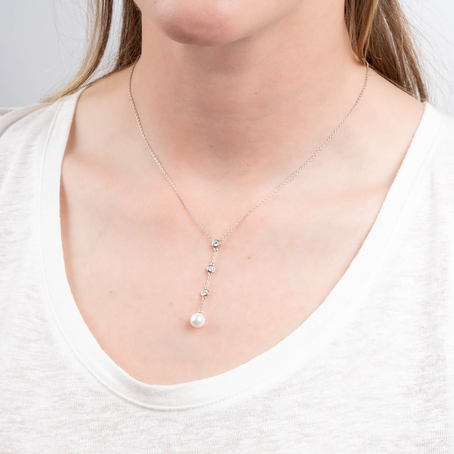 Zirconia and Shell Pearl Y Chain Drop Necklace