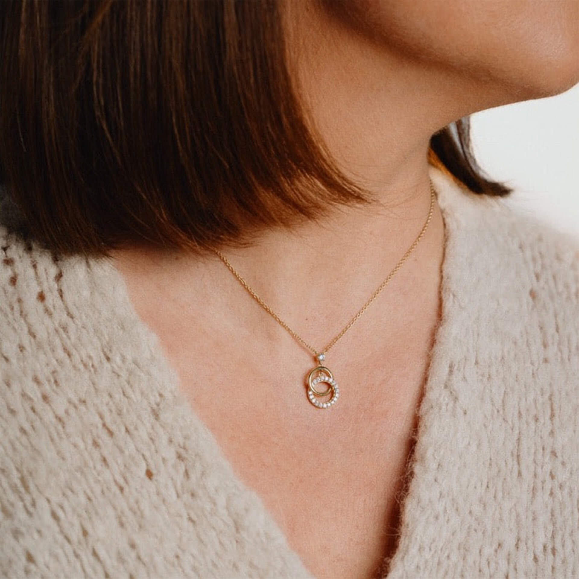 Interlinked Plain and Zirconia Rings Necklace