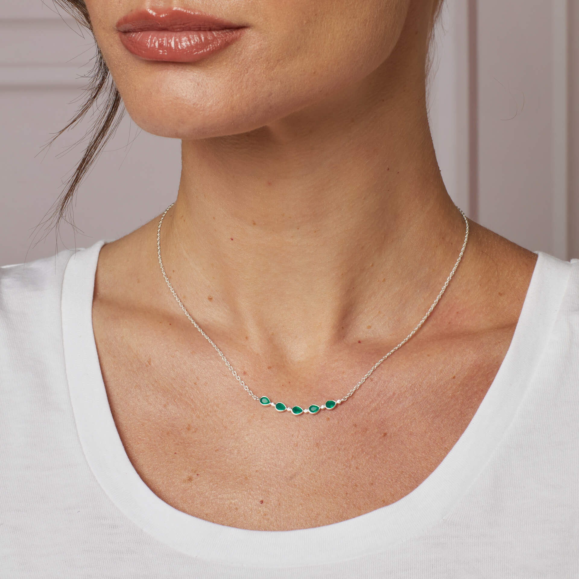 Thornage Flowers Necklace