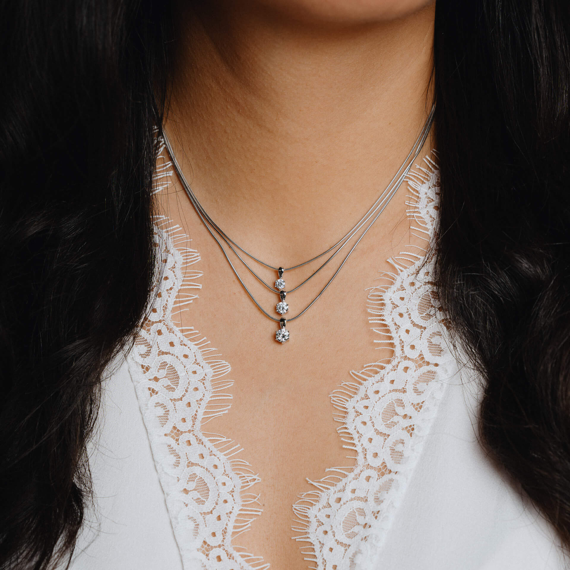 Six Claw Carat Pendant