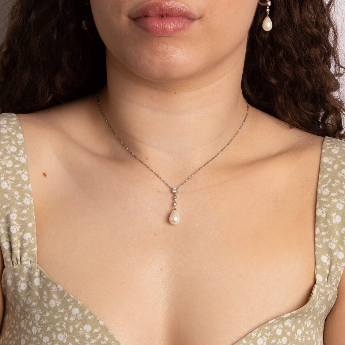 Shell Pearl Chain Drop Pendant