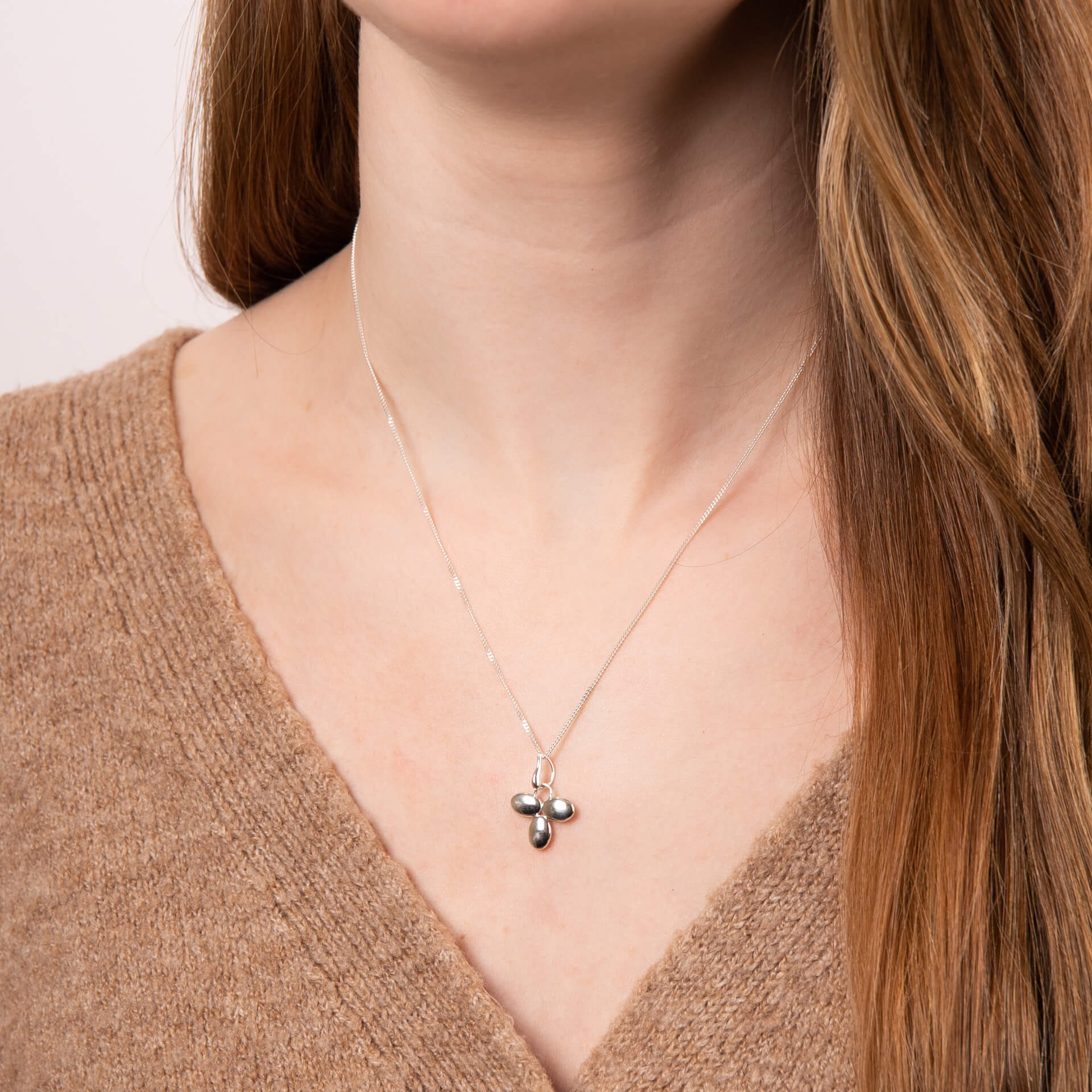 Puffed Tri-Petal Pendant